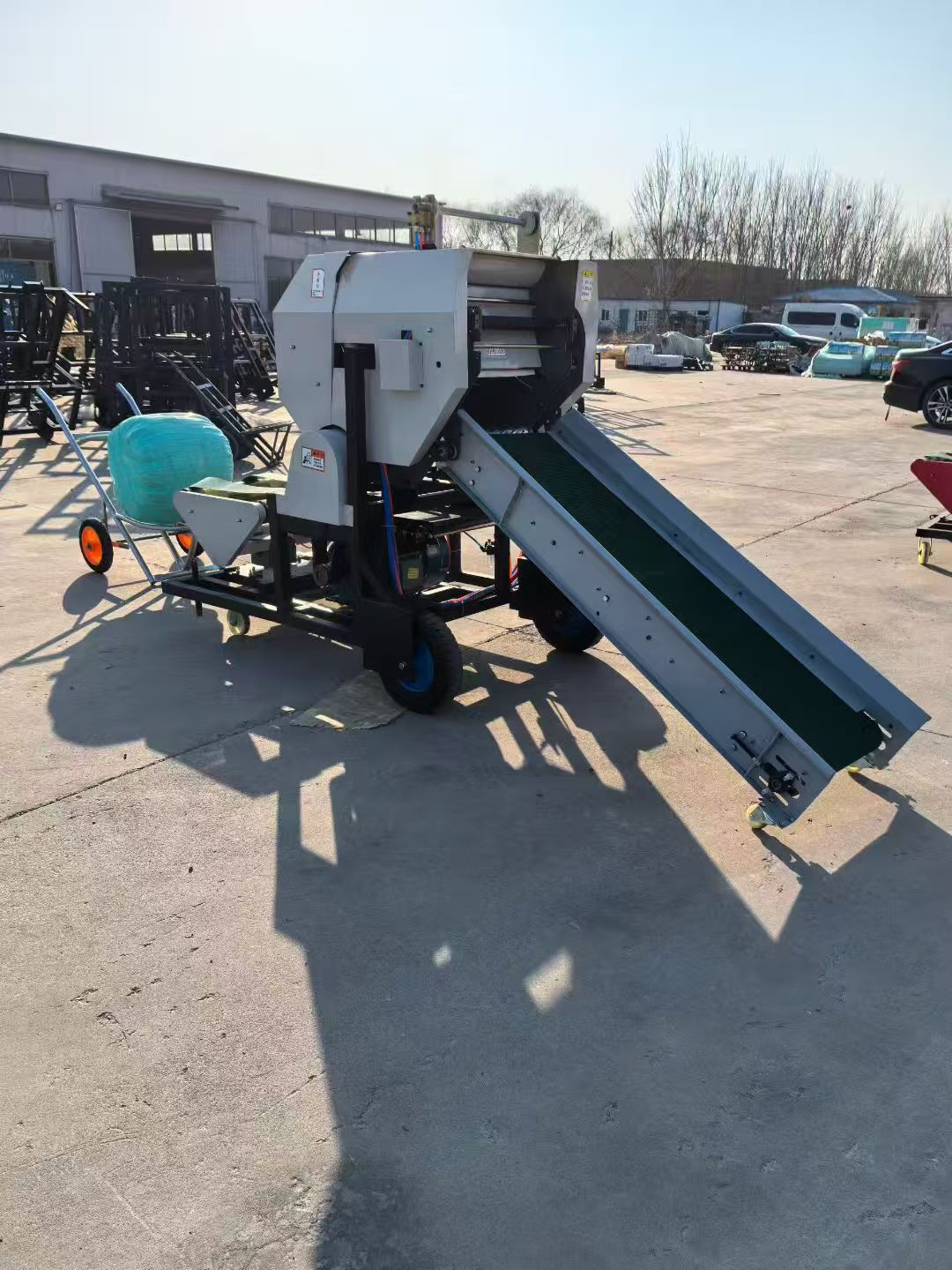 เครื่องอัดและห่อหญ้าหมักแบบป้อ - Silage Baler Machine บทวิจารณ์และราคา